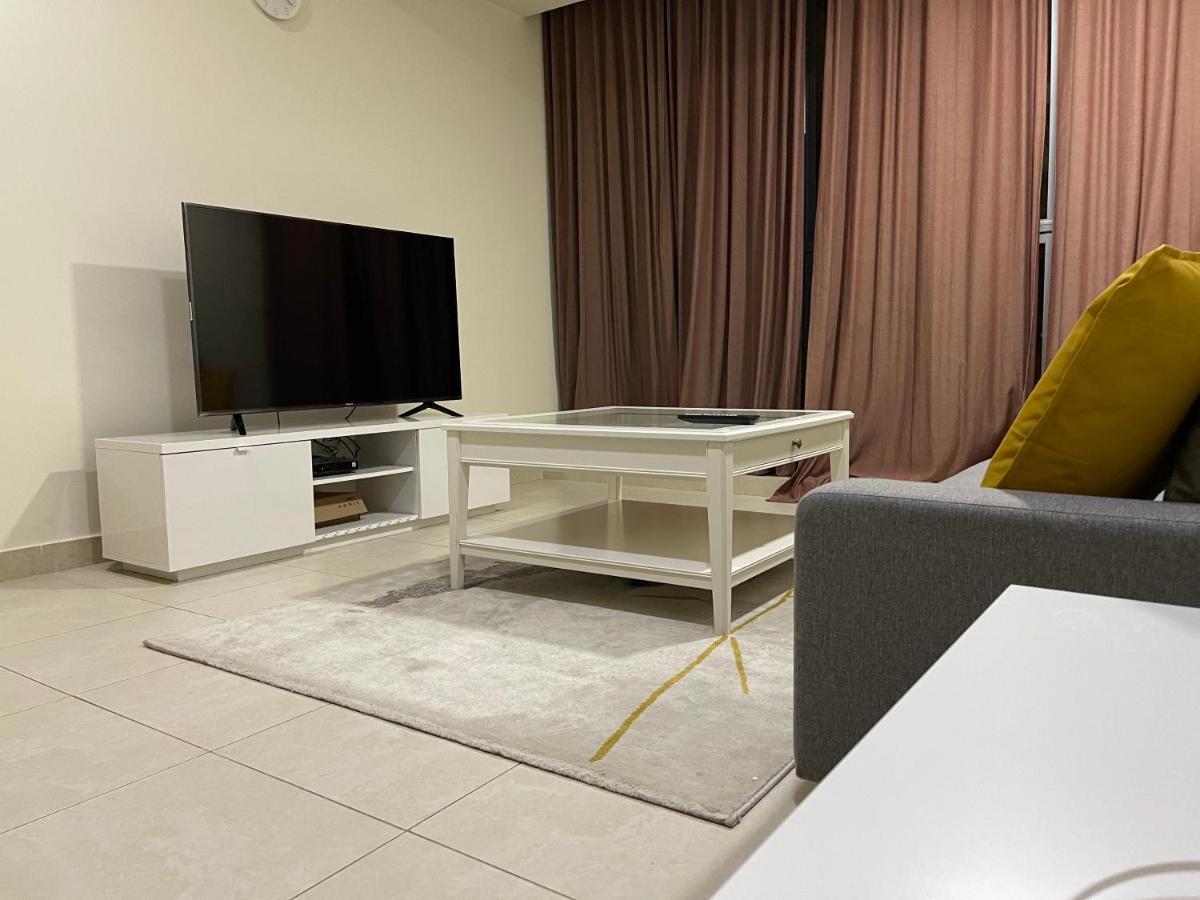 Metro Premium Location Spacious 2 Bedroom Apartment Right Next To The Metro Дубай Экстерьер фото